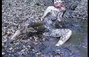 XXX The horny mendapat hot mom jepang sibuk dengan dua ayam.